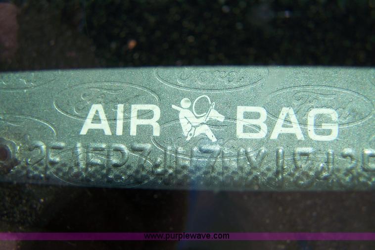 image for item A4565 1998 Ford Crown Victoria LX