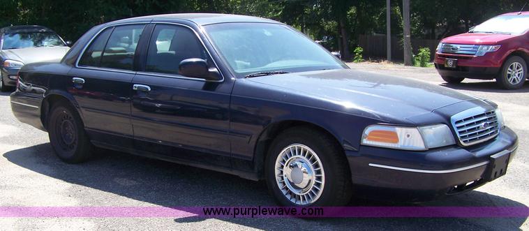 image for item A4567 1999 Ford Crown Victoria LX