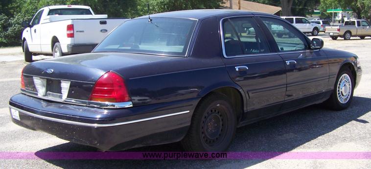 image for item A4567 1999 Ford Crown Victoria LX