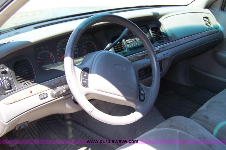 image for item A4567 1999 Ford Crown Victoria LX