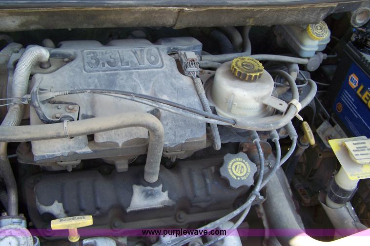 image for item A4570 2001 Dodge Caravan Sport mini van