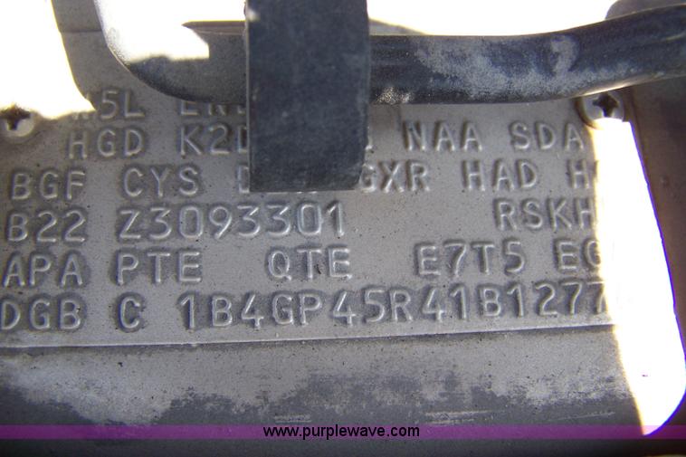 image for item A4570 2001 Dodge Caravan Sport mini van