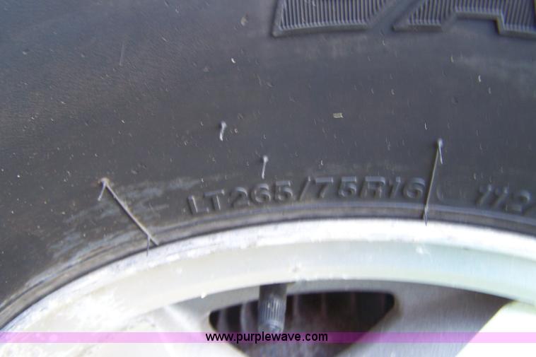 image for item A4572 1997 Chevrolet Silverado 1500 Z71 extended cab pickup truck