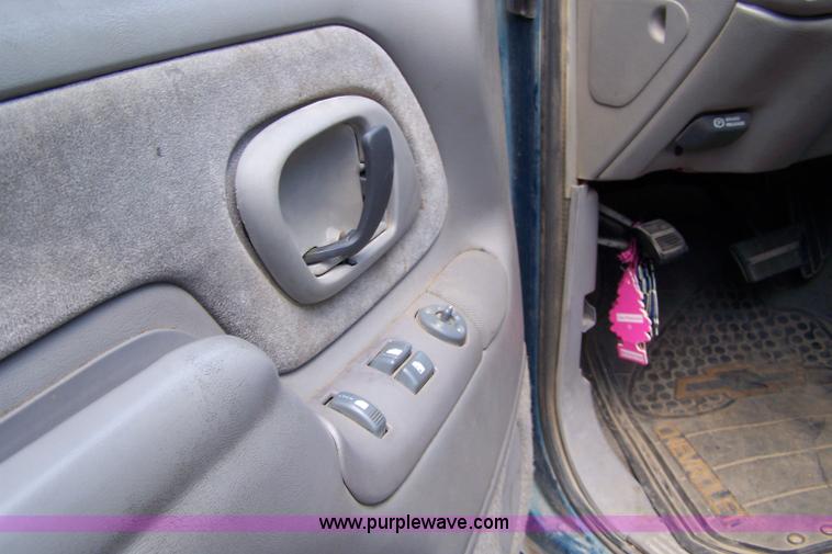 image for item A4572 1997 Chevrolet Silverado 1500 Z71 extended cab pickup truck