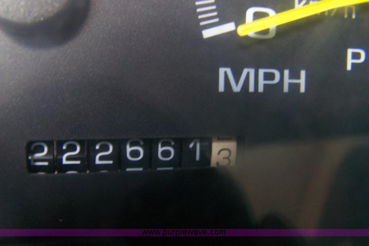 image for item A4572 1997 Chevrolet Silverado 1500 Z71 extended cab pickup truck