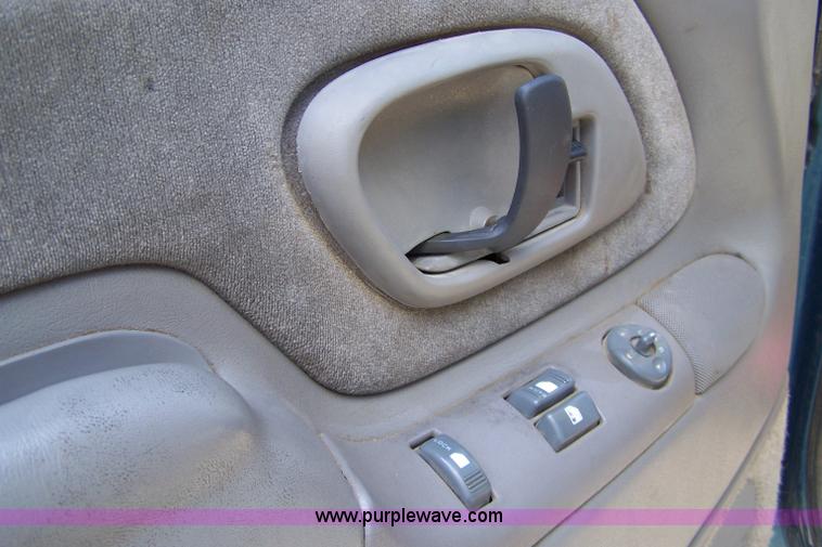 image for item A4572 1997 Chevrolet Silverado 1500 Z71 extended cab pickup truck