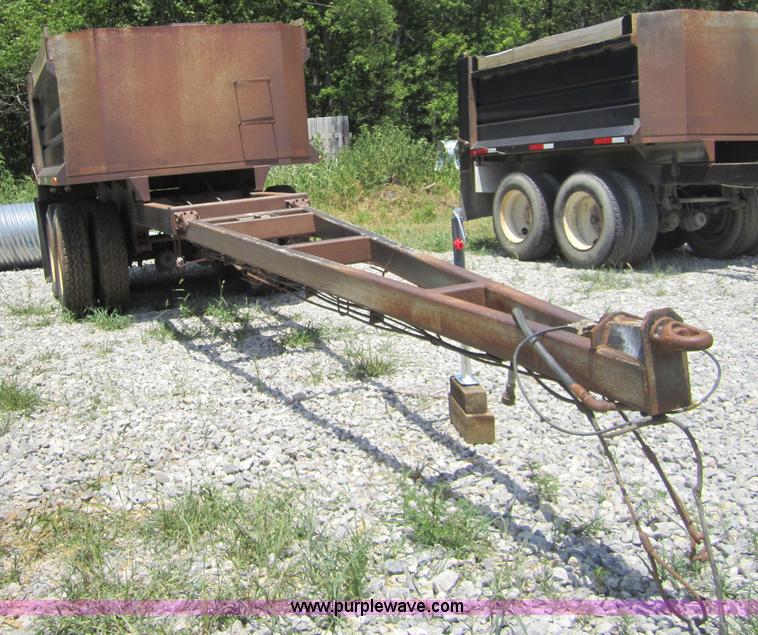image for item A4735 2000 Leach pup trailer