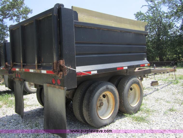 image for item A4735 2000 Leach pup trailer