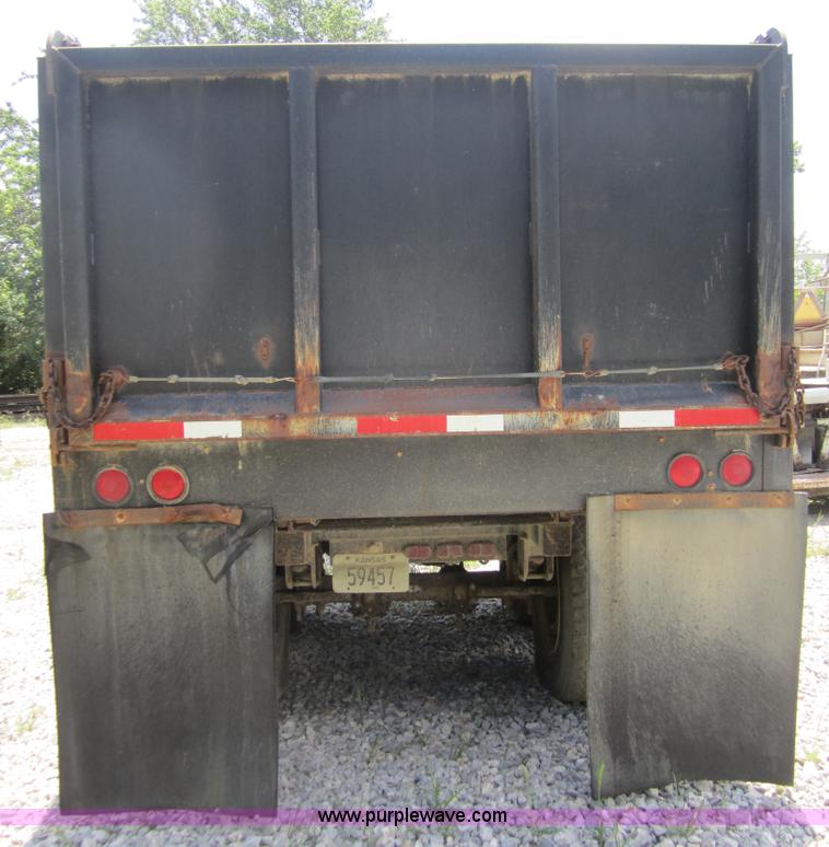 image for item A4735 2000 Leach pup trailer