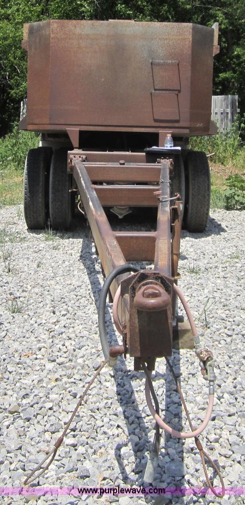 image for item A4736 2000 Leach pup trailer