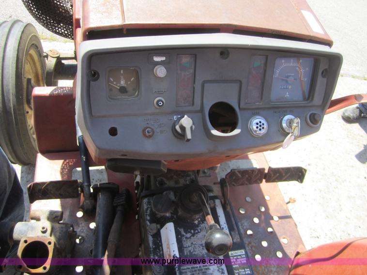 image for item A4747 International 254 tractor