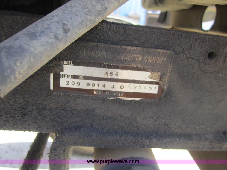 image for item A4747 International 254 tractor