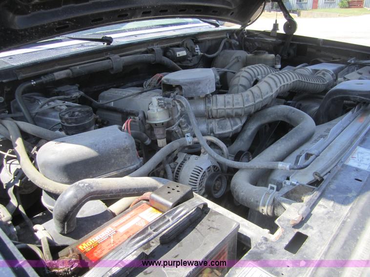 image for item A4748 1995 Ford F250 pickup truck