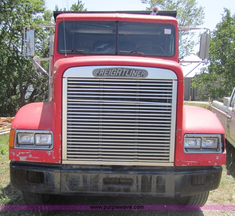 image for item A4750 1992 Freightliner FLD dump truck