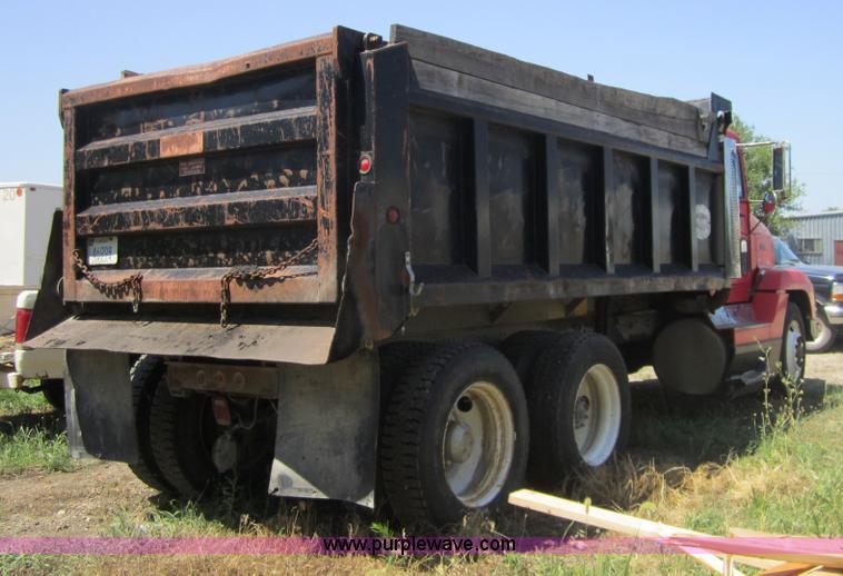 image for item A4750 1992 Freightliner FLD dump truck