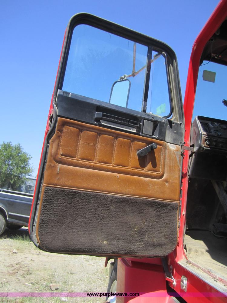 image for item A4750 1992 Freightliner FLD dump truck