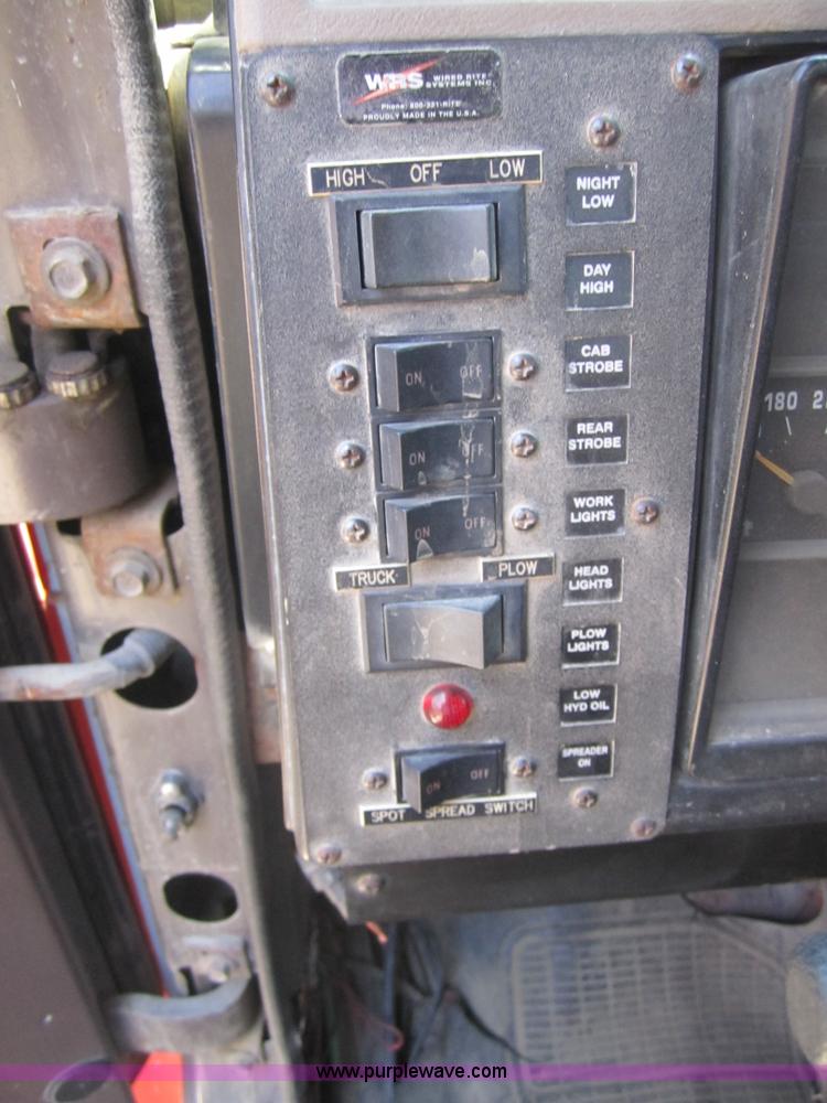 image for item A4753 1993 International 4900 dump truck