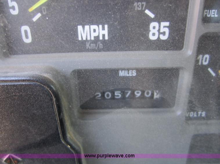 image for item A4753 1993 International 4900 dump truck