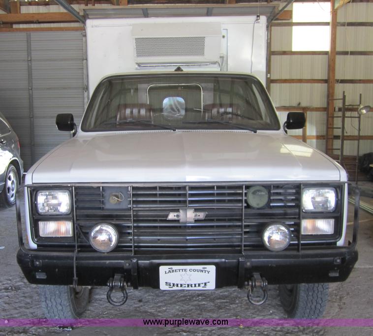 image for item A4764 1984 Chevrolet D30 Military box truck