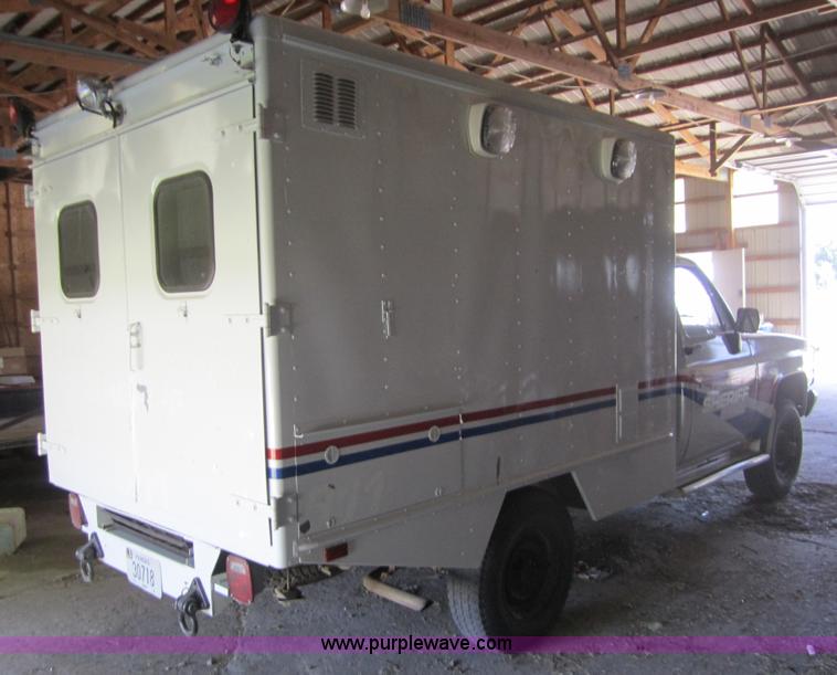 image for item A4764 1984 Chevrolet D30 Military box truck