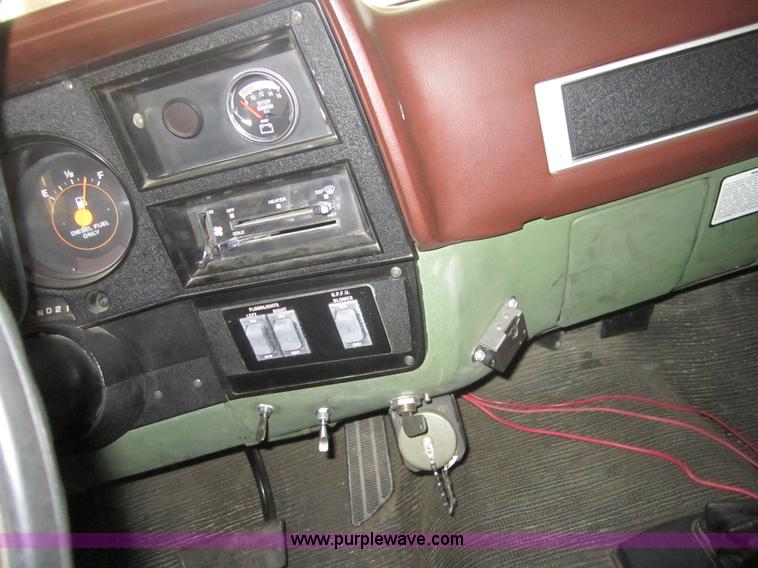 image for item A4764 1984 Chevrolet D30 Military box truck