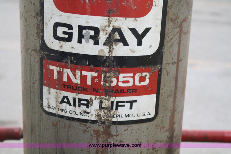 image for item A9085 Gray TNT550 pneumatic bumper jack