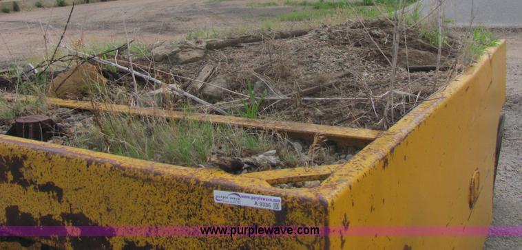 image for item A9336 Tampo R13 rubber tire roller