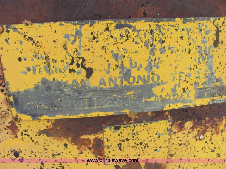 image for item A9336 Tampo R13 rubber tire roller