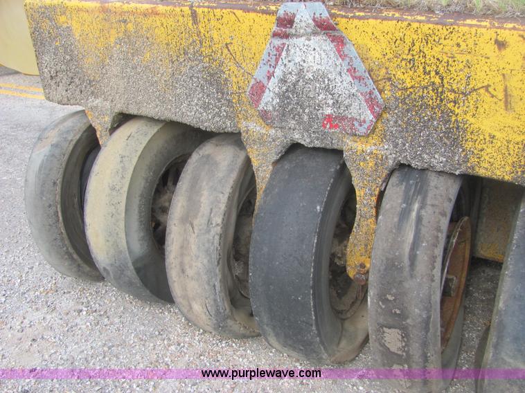 image for item A9336 Tampo R13 rubber tire roller