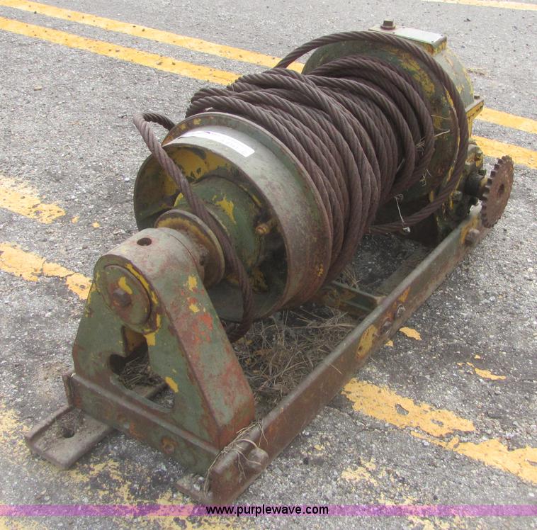 image for item A9341 Garwood 4M718 heavy duty winch