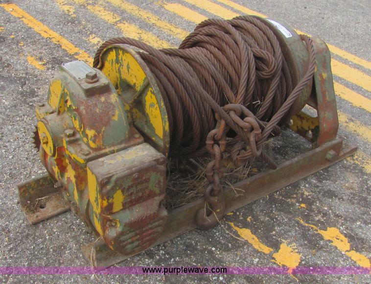 image for item A9341 Garwood 4M718 heavy duty winch