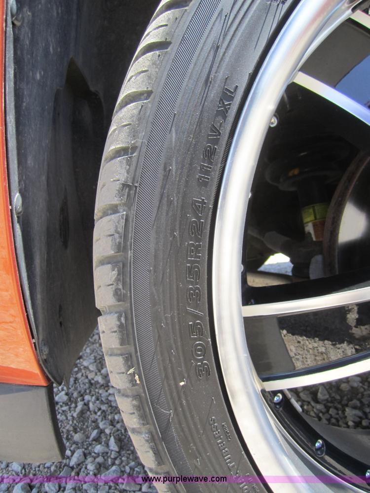 image for item A9550 2008 Chevrolet Avalanche LTZ pickup truck