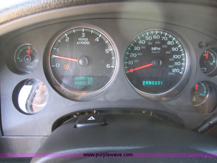 image for item A9550 2008 Chevrolet Avalanche LTZ pickup truck