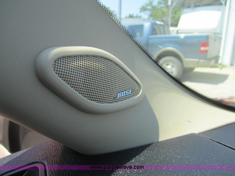 image for item A9550 2008 Chevrolet Avalanche LTZ pickup truck