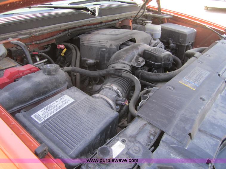 image for item A9550 2008 Chevrolet Avalanche LTZ pickup truck