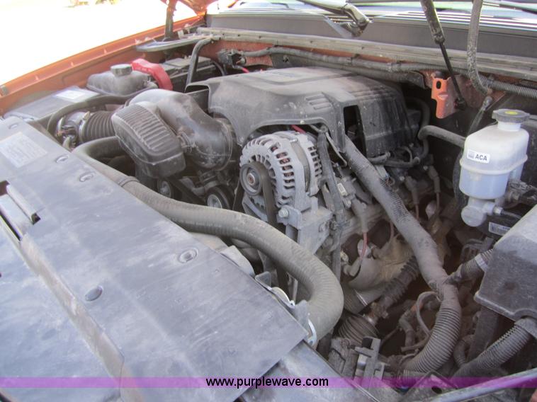 image for item A9550 2008 Chevrolet Avalanche LTZ pickup truck