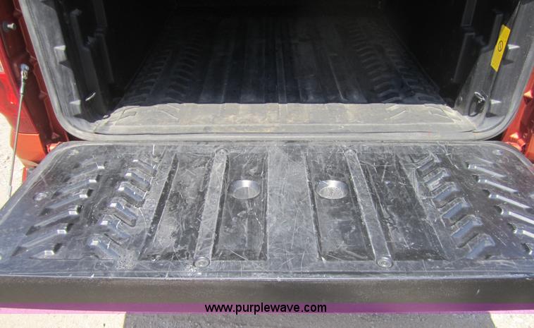 image for item A9550 2008 Chevrolet Avalanche LTZ pickup truck