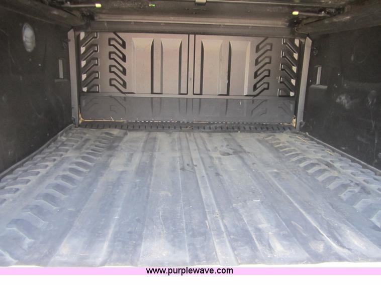 image for item A9550 2008 Chevrolet Avalanche LTZ pickup truck