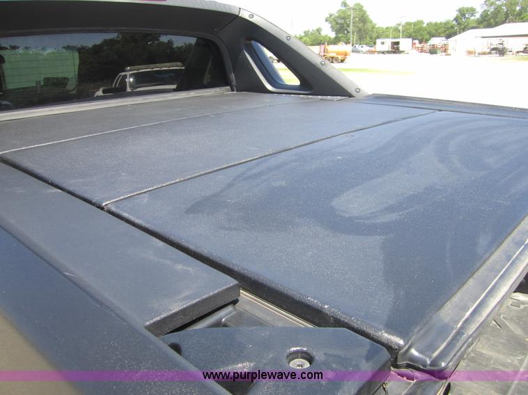 image for item A9550 2008 Chevrolet Avalanche LTZ pickup truck