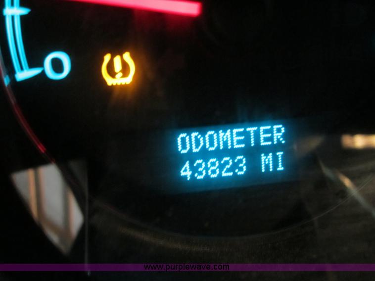 image for item A9550 2008 Chevrolet Avalanche LTZ pickup truck