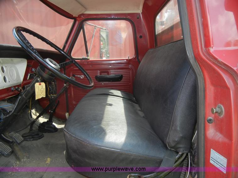 image for item A9776 1972 Ford 600 fire truck