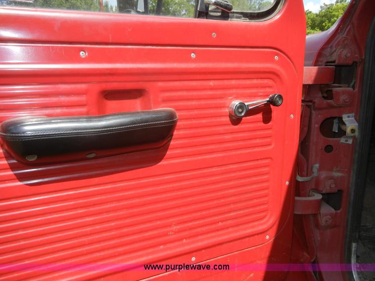 image for item A9776 1972 Ford 600 fire truck