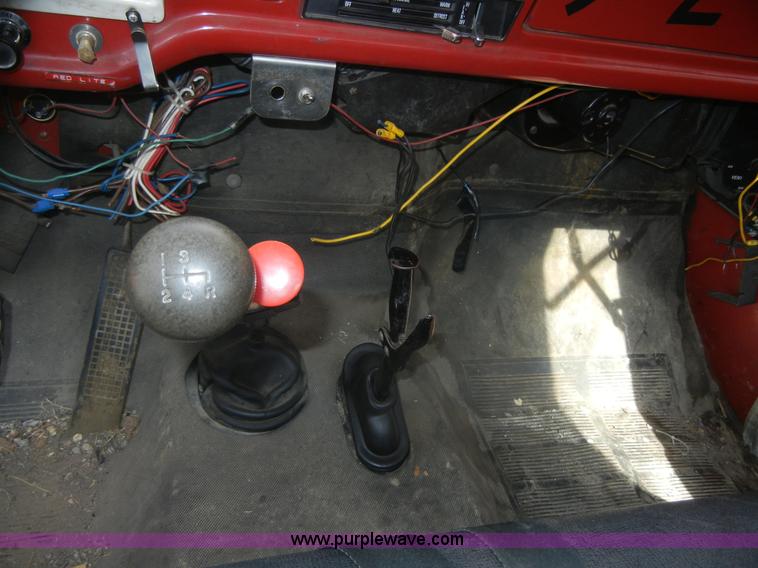 image for item A9776 1972 Ford 600 fire truck