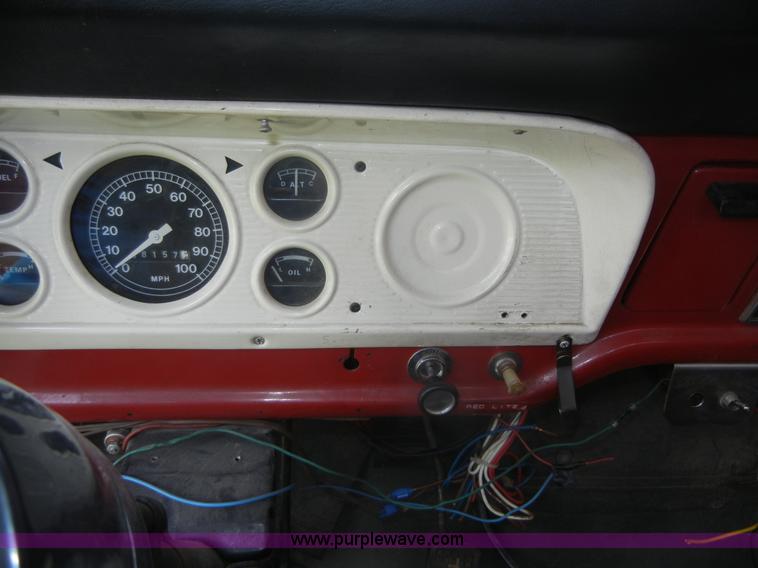 image for item A9776 1972 Ford 600 fire truck