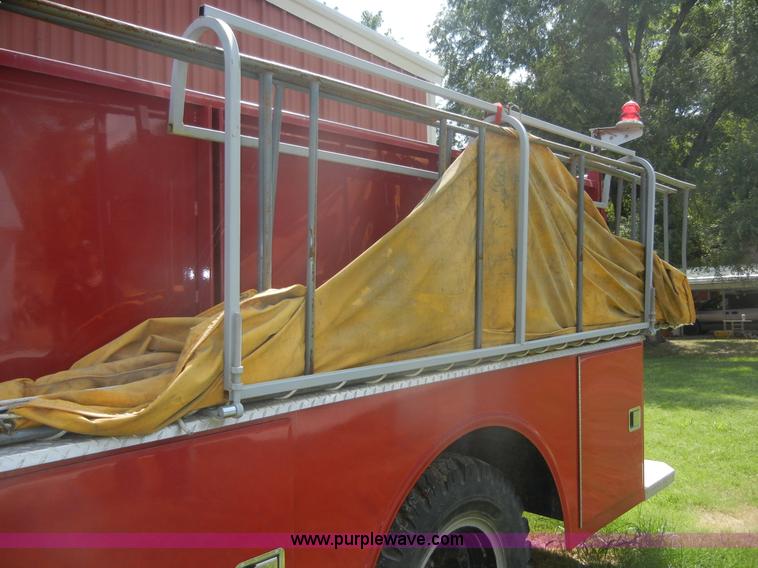image for item A9776 1972 Ford 600 fire truck