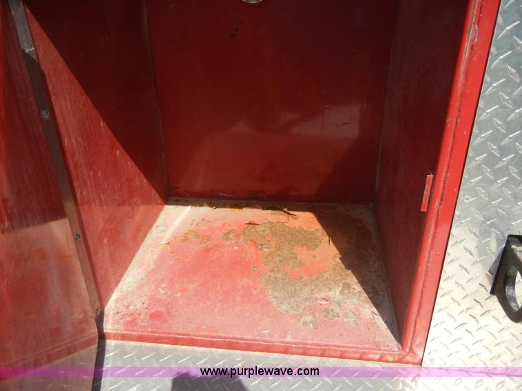 image for item A9776 1972 Ford 600 fire truck