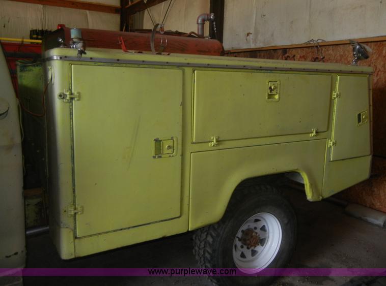 image for item A9777 1975 Ford F250 pickup truck