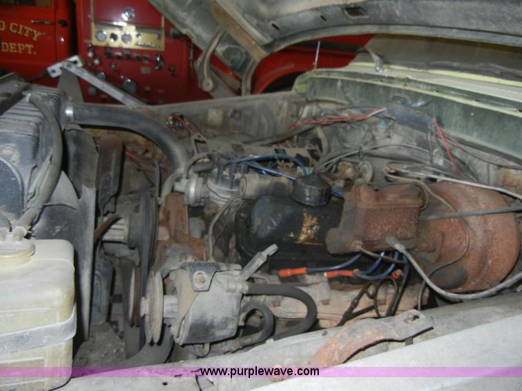 image for item A9777 1975 Ford F250 pickup truck