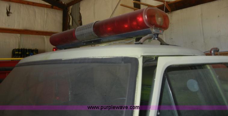 image for item A9777 1975 Ford F250 pickup truck