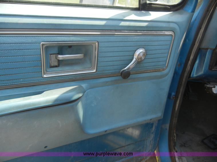 image for item A9778 1978 GMC Sierra Classic pickup truck cab and chassis